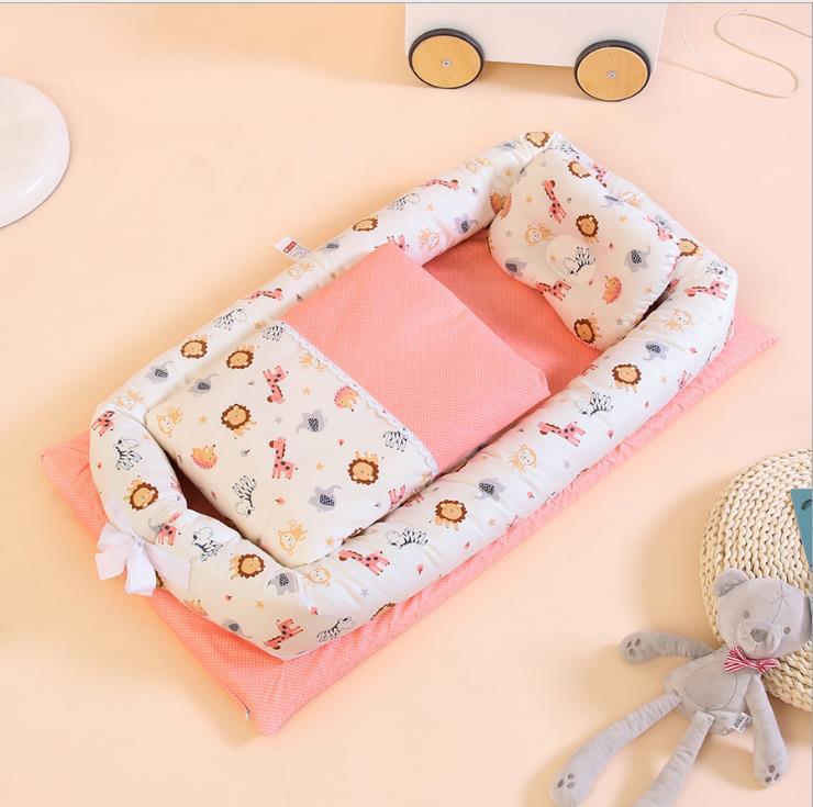 Portable Foldable Newborn Crib Bionic Travel Bed