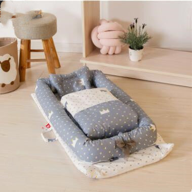 Portable Foldable Newborn Crib Bionic Travel Bed