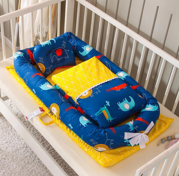 Portable Foldable Newborn Crib Bionic Travel Bed