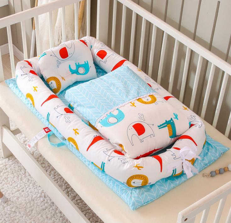 Portable Foldable Newborn Crib Bionic Travel Bed