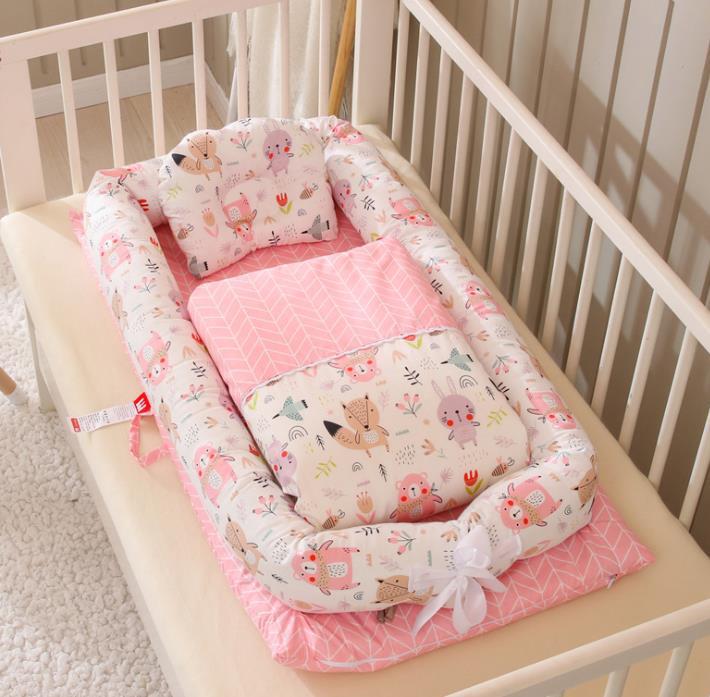 Portable Foldable Newborn Crib Bionic Travel Bed
