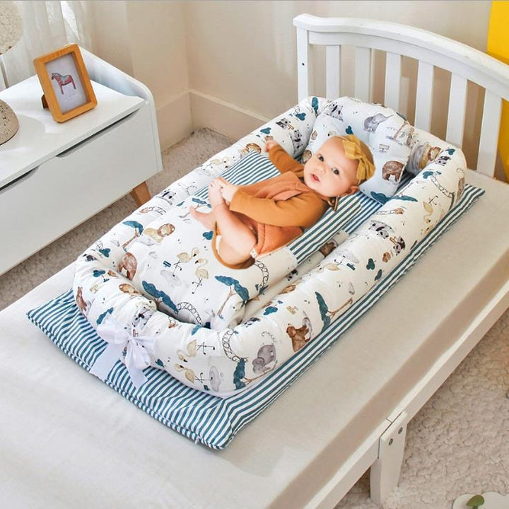 Portable Foldable Newborn Crib Bionic Travel Bed